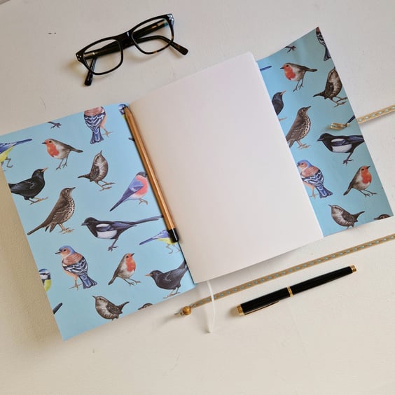 British Garden Bird Journal or Sketchbook, Lined, Dotted or Plain Paper A5