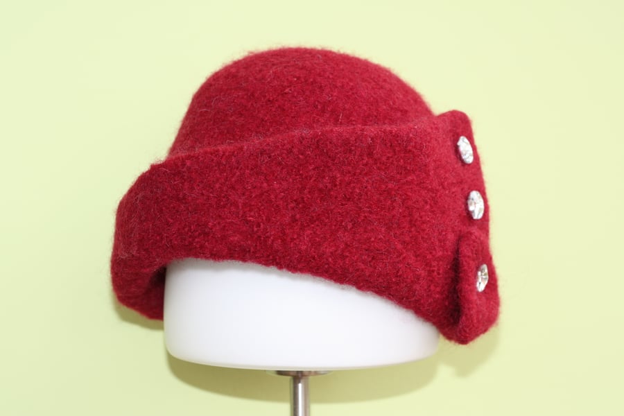 Modern cloche hat, hand-knitted and felted