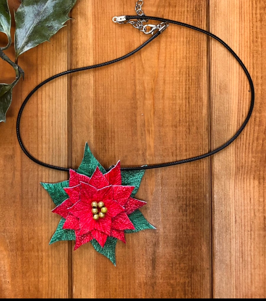 Poinsettia pendant