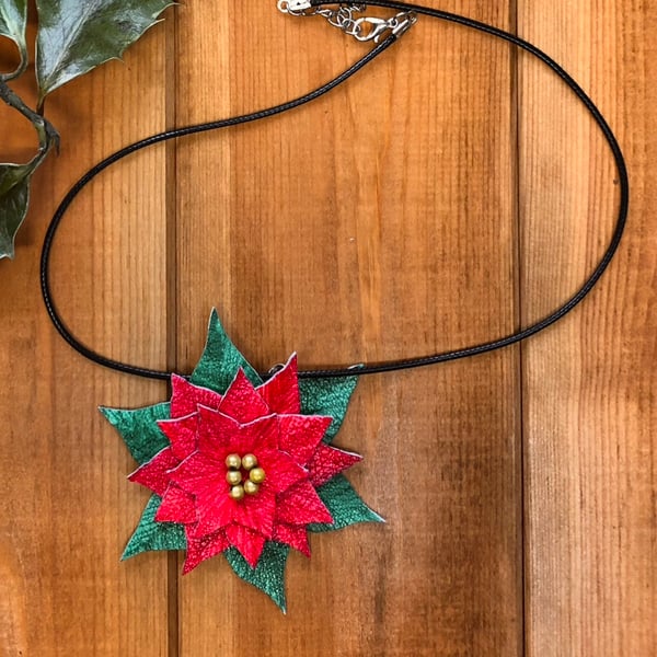 Poinsettia pendant