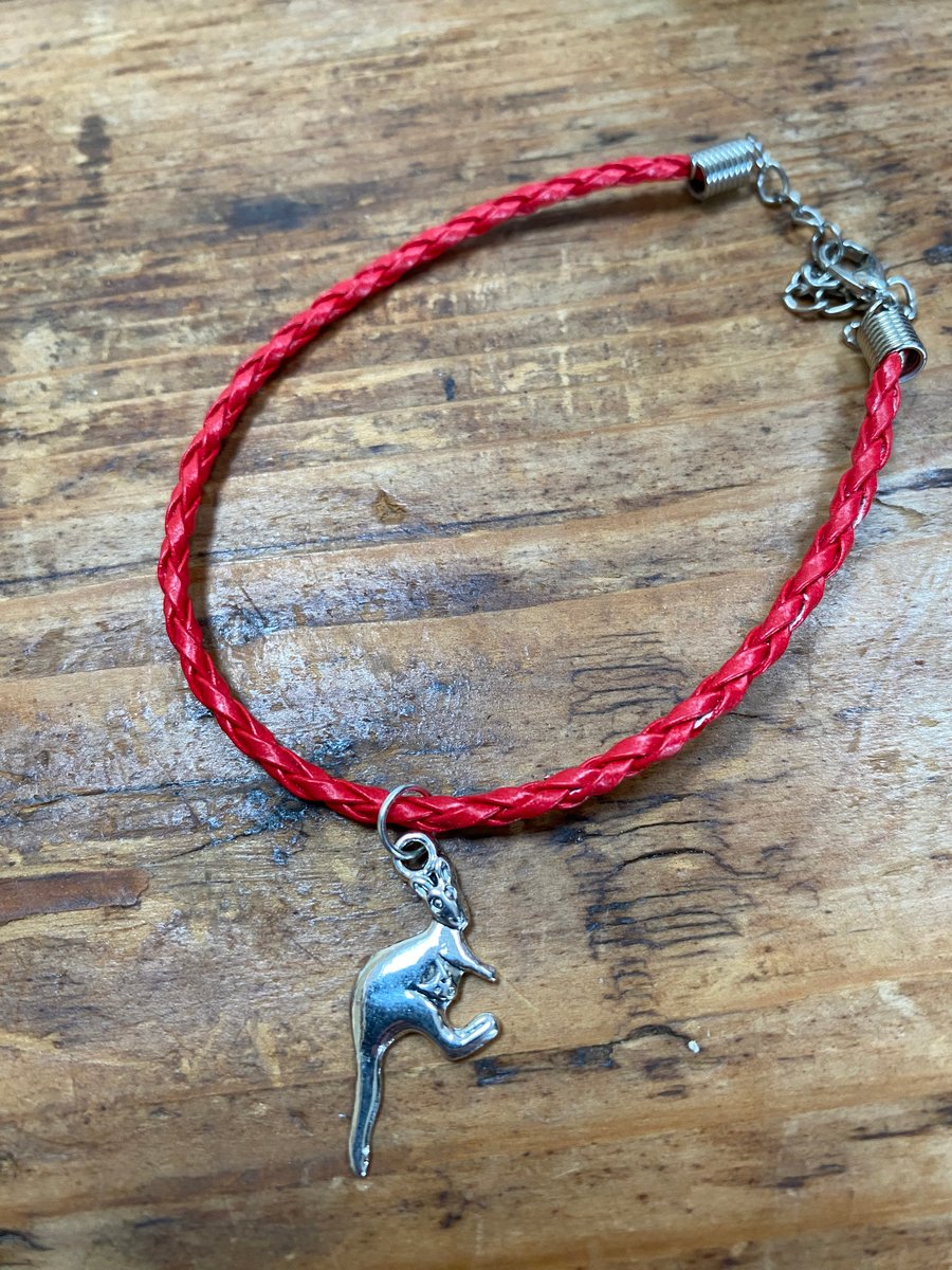  Red Kangaroo Bracelet (587)