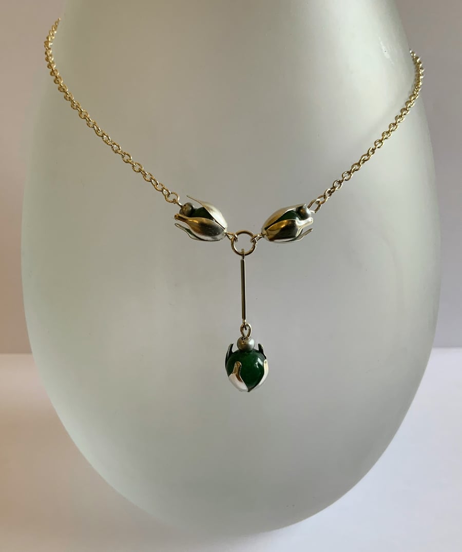 Flower Cap Bead Chain Necklace.