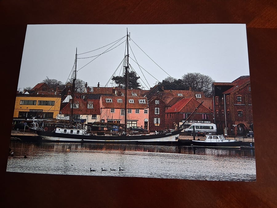 BOAT PHOTOGRAPH 