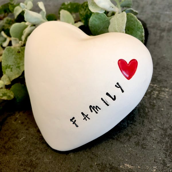 Ceramic heart pebble - Family