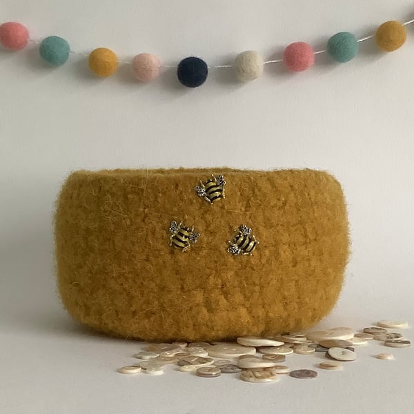 FELTED 'FUSSPOT'  BOWL ,desk tidy .' Busy Bees' .Ochre.