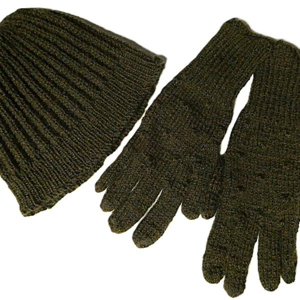 Knitted handmade hat and gloves set - green