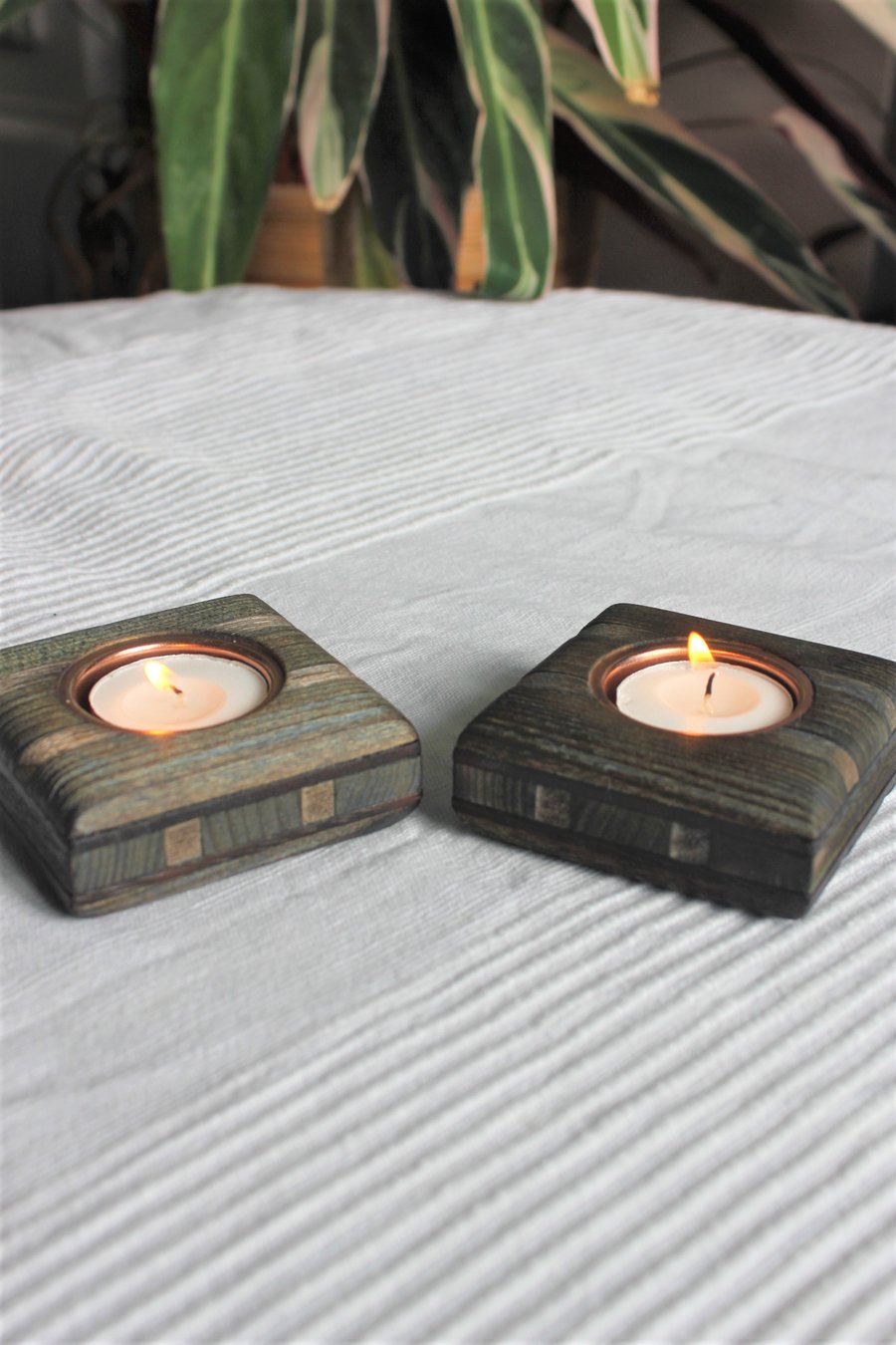 Small pair of laminated wooden tealight holders (scorched finish)