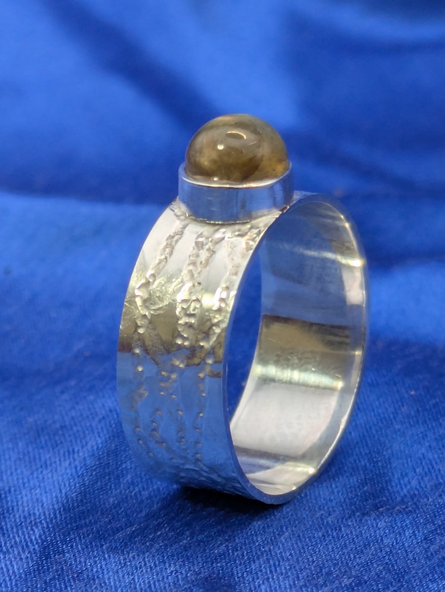 Silver and Labradorite Ring