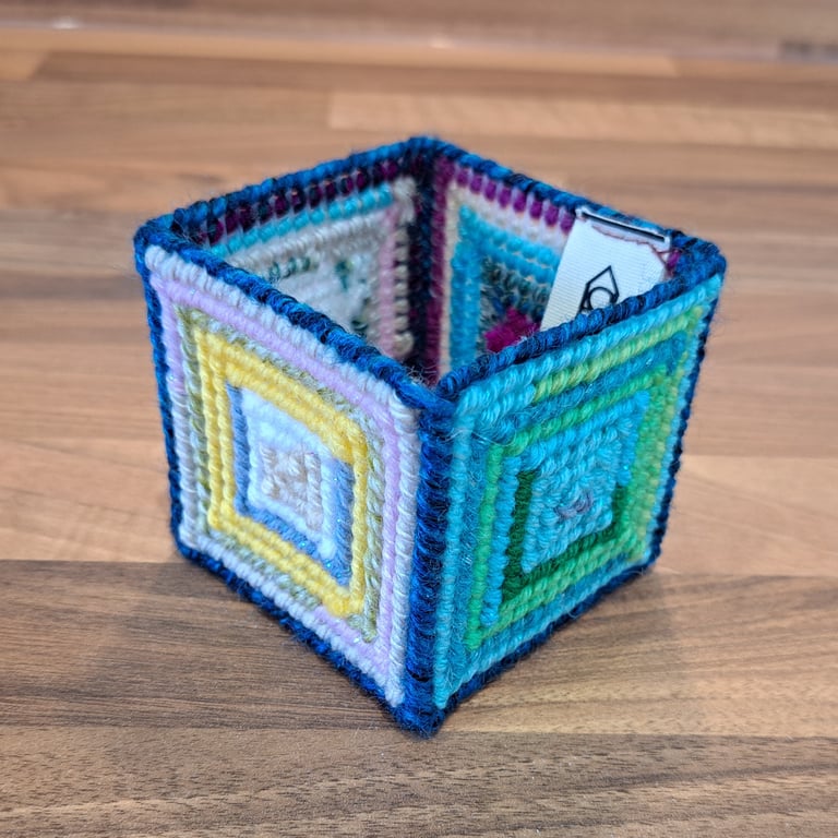 Medium container for small desk items - punk pattern 2