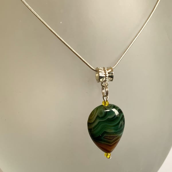 Malachite Agate Stone Pendant Necklace.