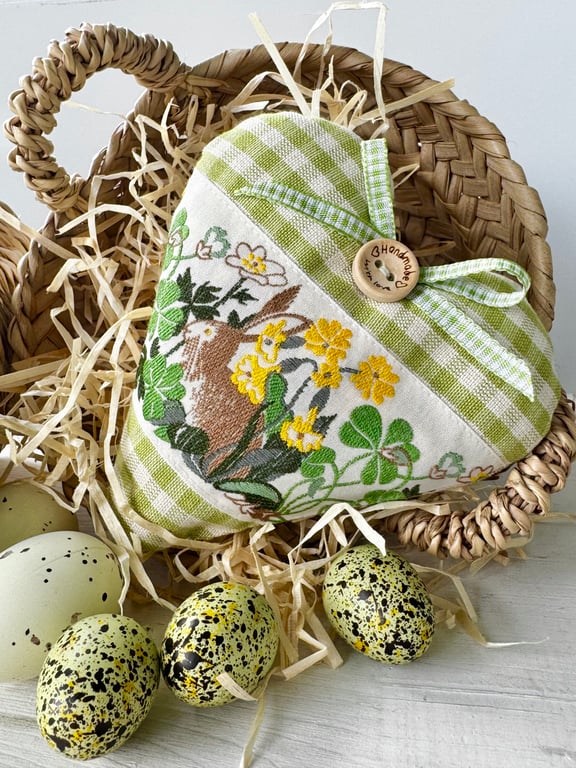 SALE 2026 - RABBIT HEART DECORATION - green checks 