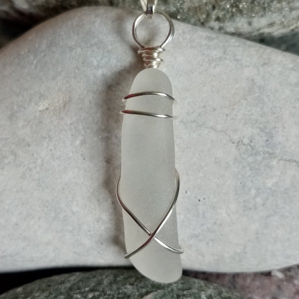 Wire-wrapped Sea glass pendant 