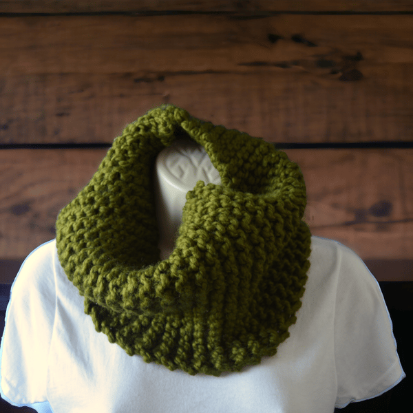 Knitted Chunky Cowl Handmade Soft Wool Mix Unisex Women's Men's Olive