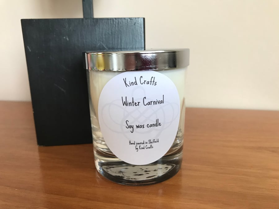 Soy wax candles with fragrance oil vegan friendly with a silver lid.