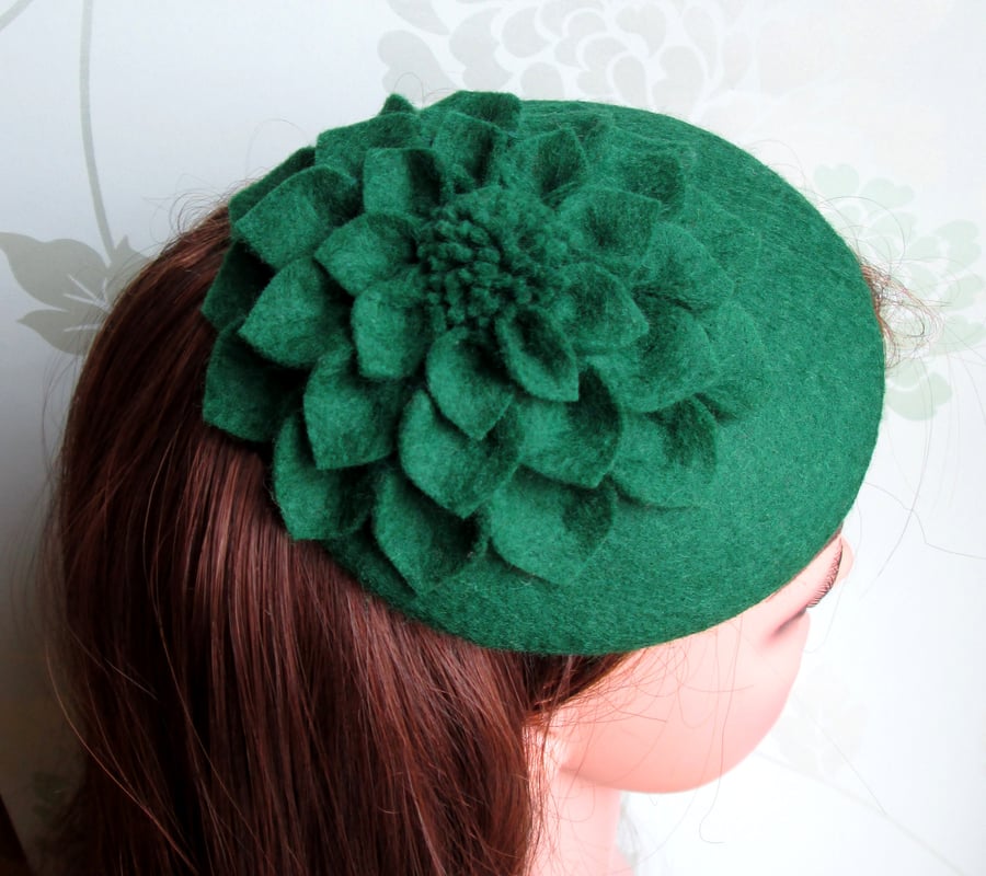 Green Cocktail Hat - Occasion Hat, Wedding Hat, Felt Fascinator, Womens Hat