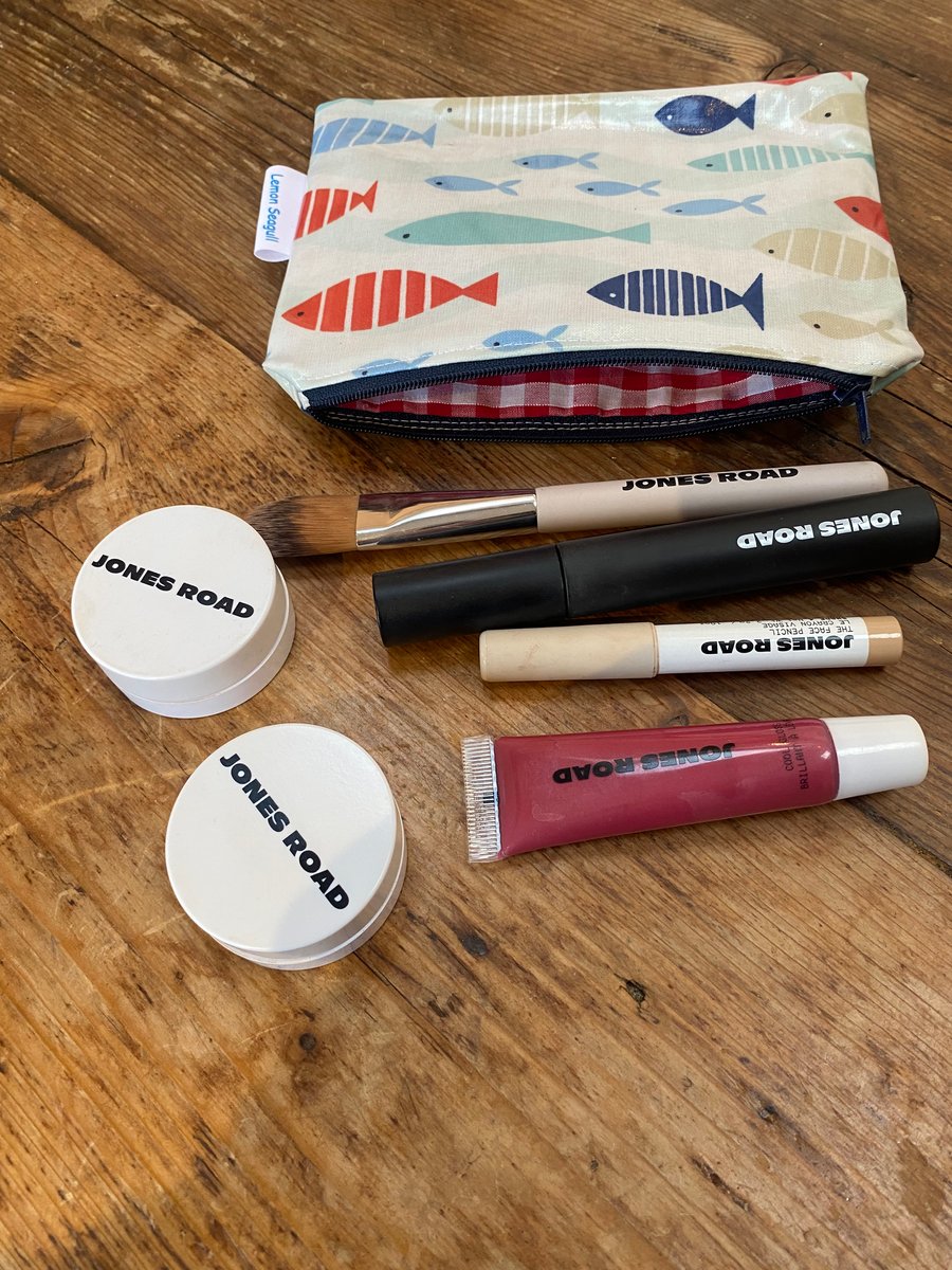 Oil Cloth Make Up Bag (775)