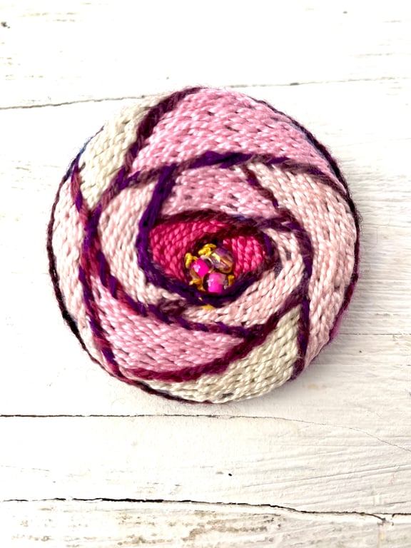 Brooch, Hand embroidered Glasgow Rose 