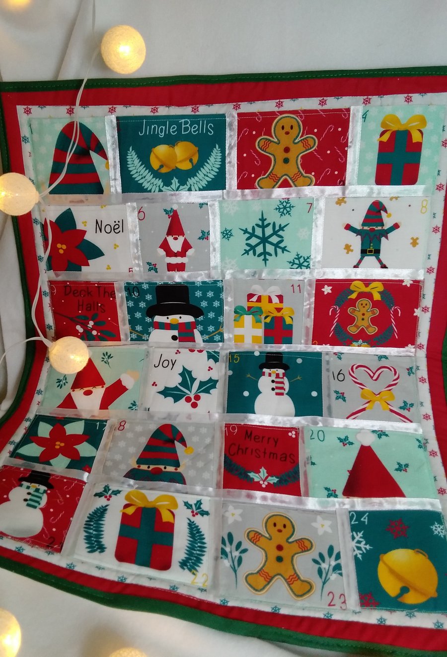 ELVES ADVENT CALENDAR 