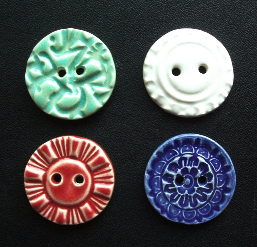 Set of four large ceramic buttons in nautical colours
