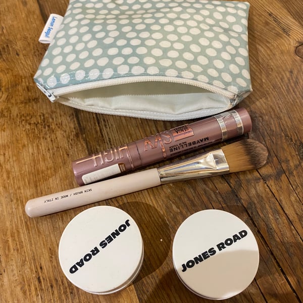 Oil Cloth Make Up Bag (818)