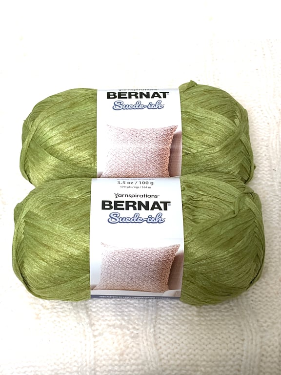 2 Balls x 100g Bernat Suede-ish Yarn : Colour Cypress : Bulky yarn