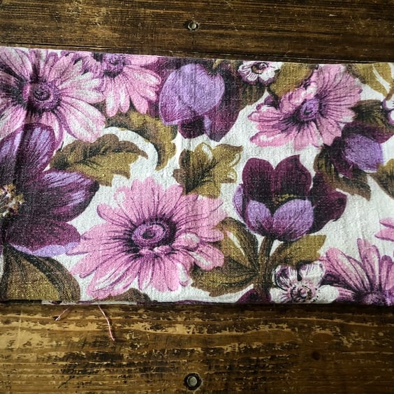 Vintage Barkcloth - Purple Daisies