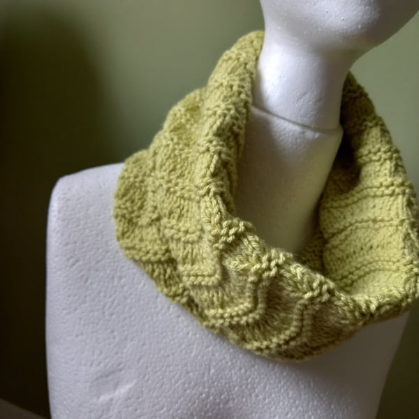 Grey - Kumaun Hand Knitted Acrylic Woollen Cowl 53