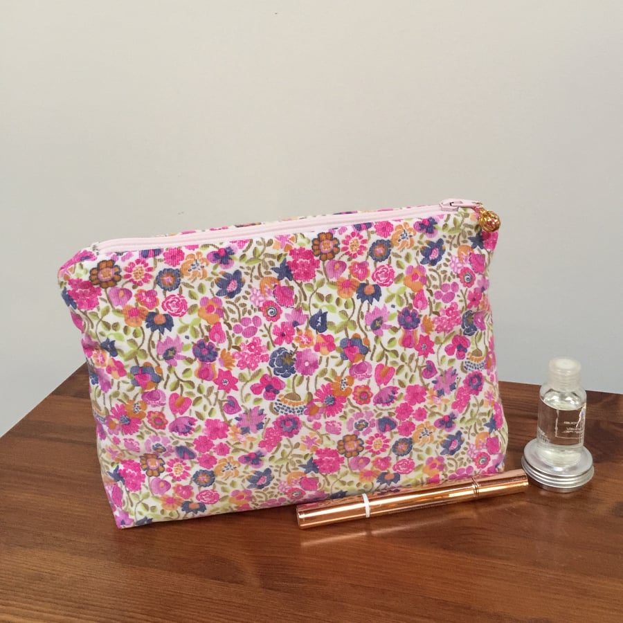 Cosmetic Bag - Delicate Florals
