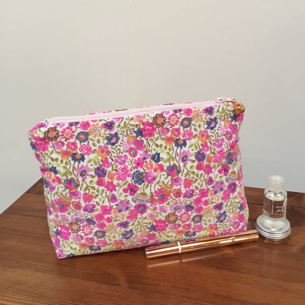 Cosmetic Bag - Delicate Florals