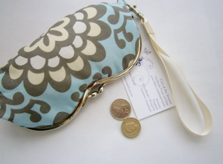 Amy Butler  Wristlet purseSunglasses case
