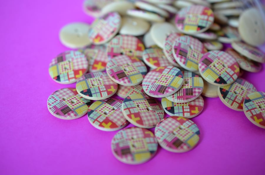 Wooden Multicoloured Retro Check Patchwork Buttons 10pk 20mm (MN1)