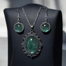 Jewellery set, necklace and earrings, handmade felt with silk in green