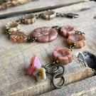 Czech Glass Flower Bracelet. Pink & Cream Floral Jewellery. Vintage Boho Style