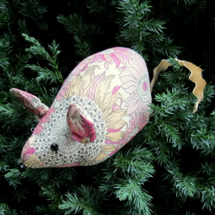 A field mouse pin cushion made from Liberty Lawn.