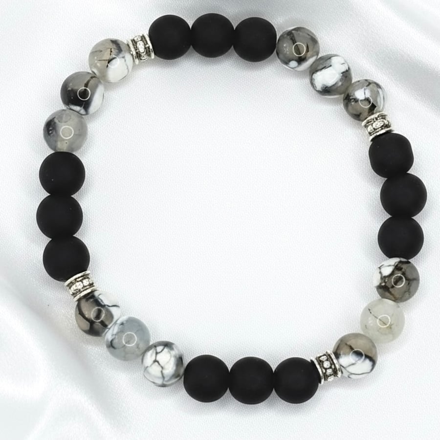 Unisex Monochrome Bracelet. 