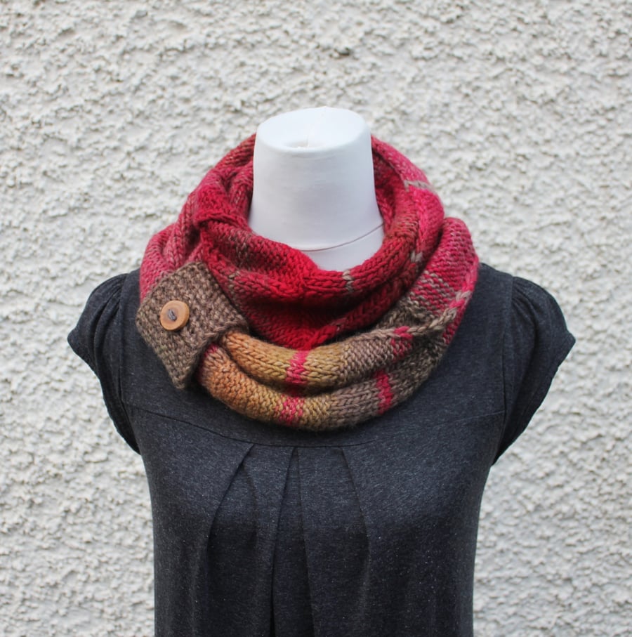 multicolour infinity scarf, knitwear UK, gift guide, womens neckwear