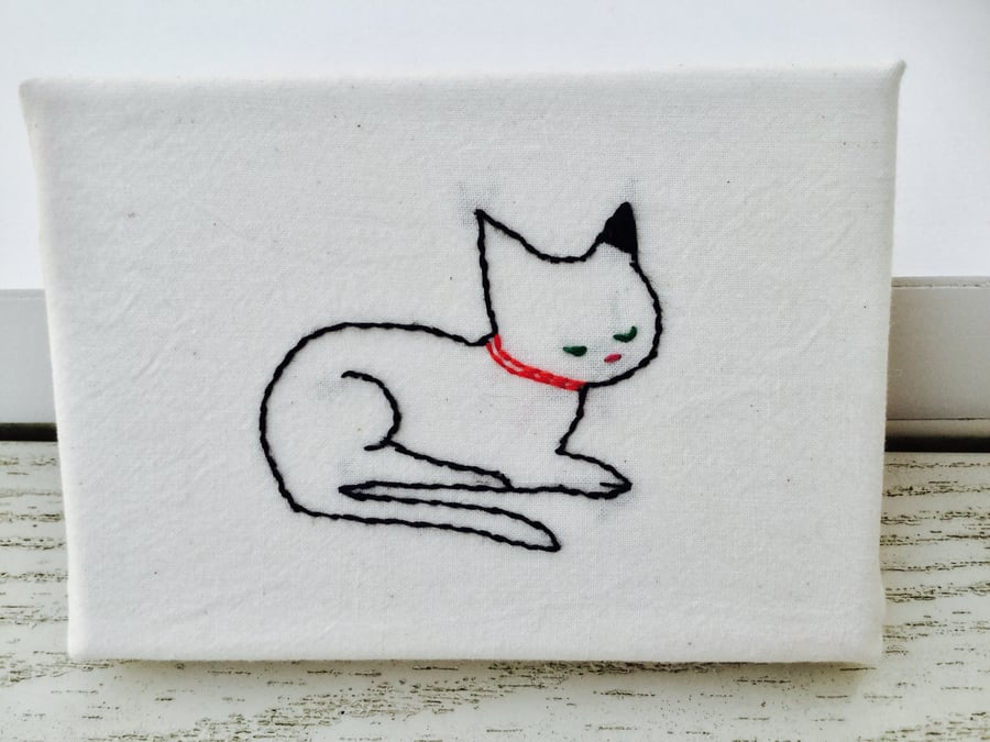Mini Cat Canvas : Cat with Red Collar