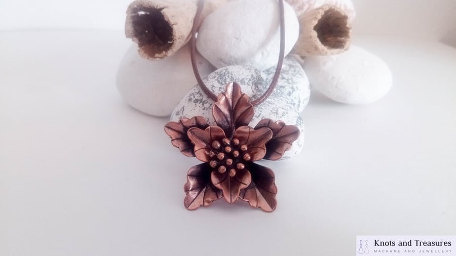 Antique Copper Plated Leaf Flower Pendant Leather Necklace