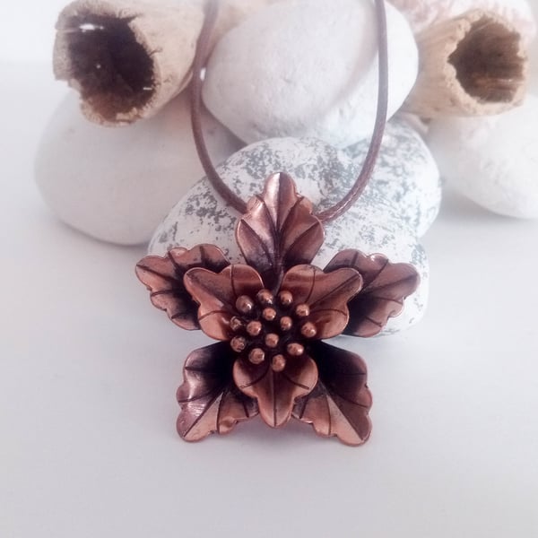 Antique Copper Plated Leaf Flower Pendant Leather Necklace