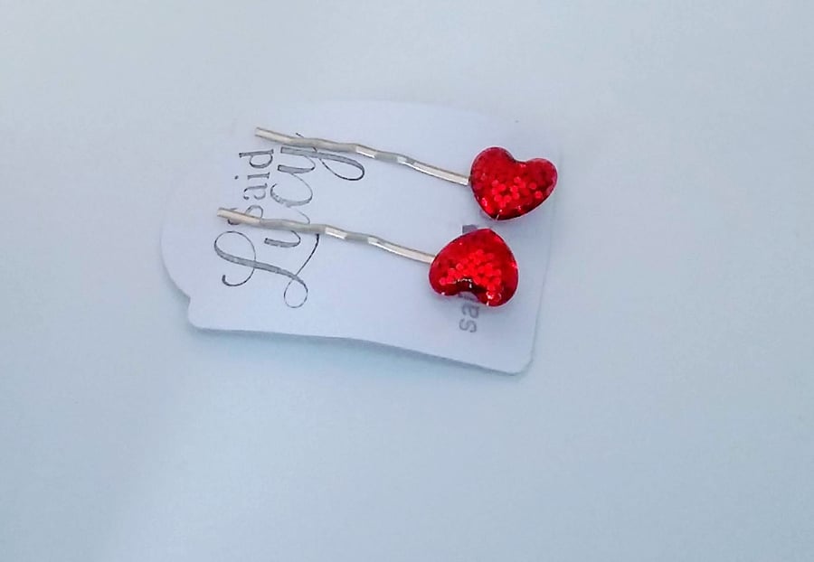 Red glitter heart bobby pins
