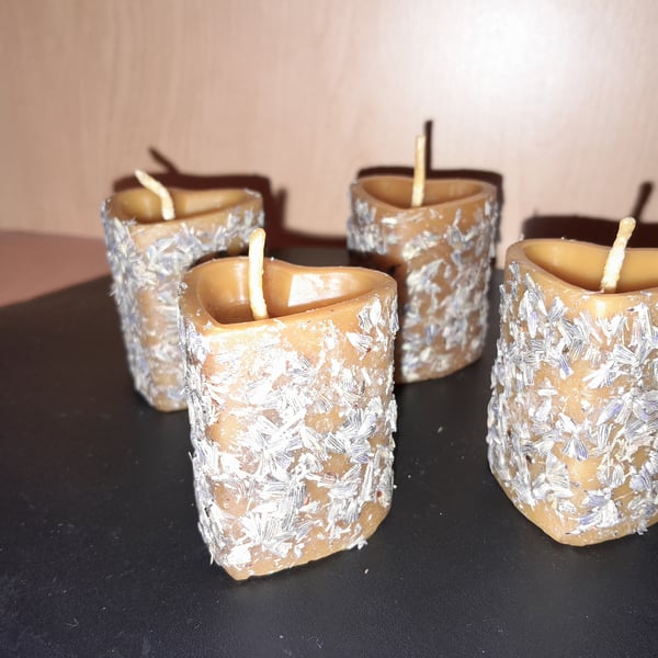 4 pack nat.beeswax decorated candles, natural dried lavender flowers. 