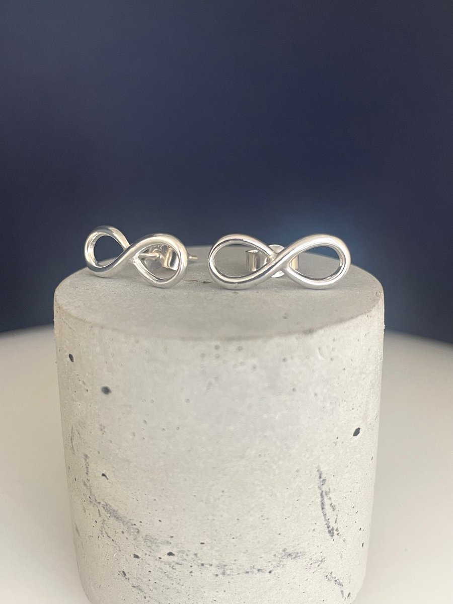 Sterling Silver Plain-Smooth Infinity Ear Stud Earrings 16 x 6mm - Handmade UK