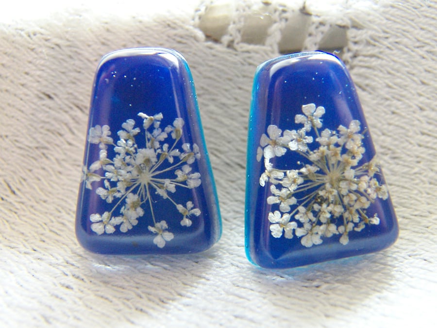 Real Lace Flower Earrings in Royal Blue Resin - White Lace