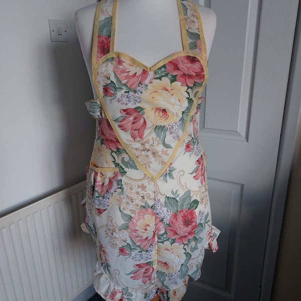 1940's retro style sweetheart apron  4