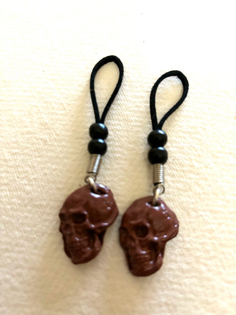 Nipple Clamp skulls
