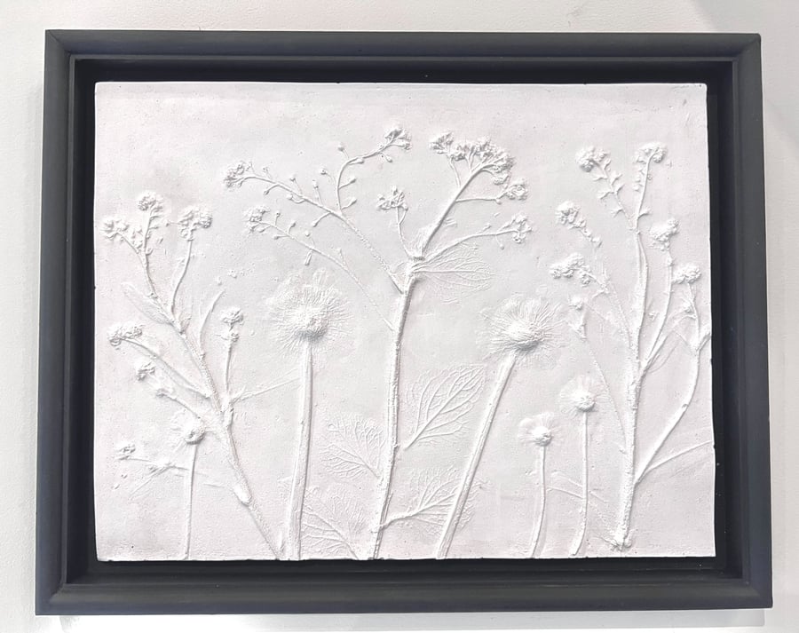 Botanical Stone Cast - Wild Flowers in April