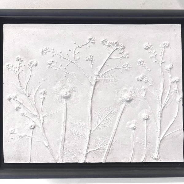 Botanical Stone Cast - Wild Flowers in April