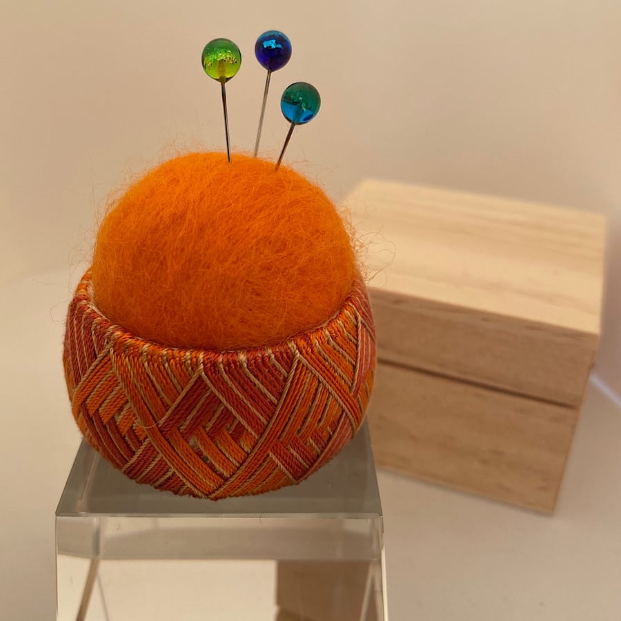 Yubinuki pin cushion