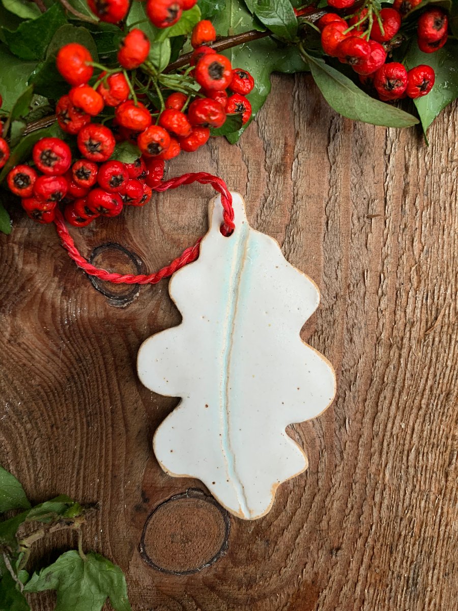 Ceramic Festive Oak Leaf Decoration