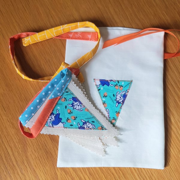 Mini bunting  in a bag; Peter Rabbit 